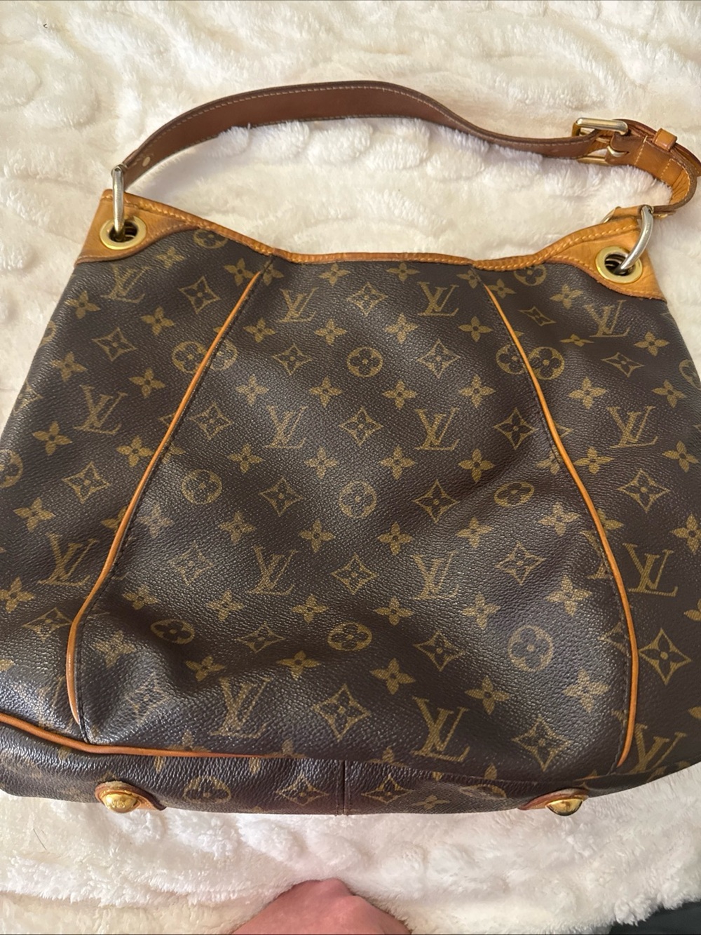Louis Vuitton Galleria PM Brown Monogram Hobo Shoulder Bag with Tan Trim - Picture 4 of 16
